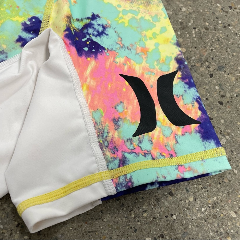 Hurley Graphic Tie Dye Women's Large UPF 40 Top - Picture 6 of 9